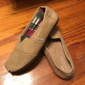 Toms men’s 9.5 US BURLAP SHOES
